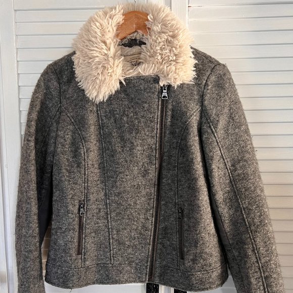 Zara Jackets & Blazers - Zara Outerwear Trafaluc  Grey Jacket   AUS 10 Faux Sheepskin Collar